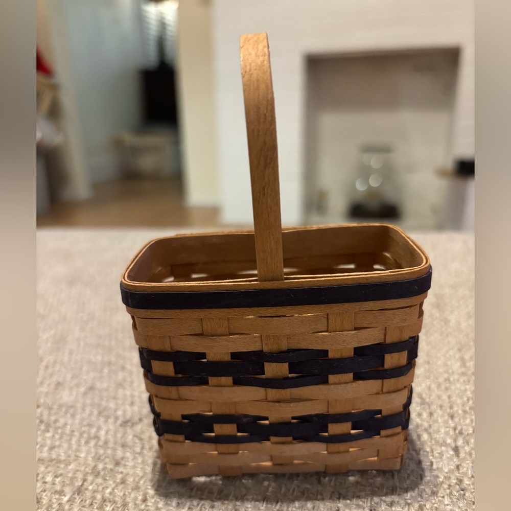 Dresden Original Miniature Basket